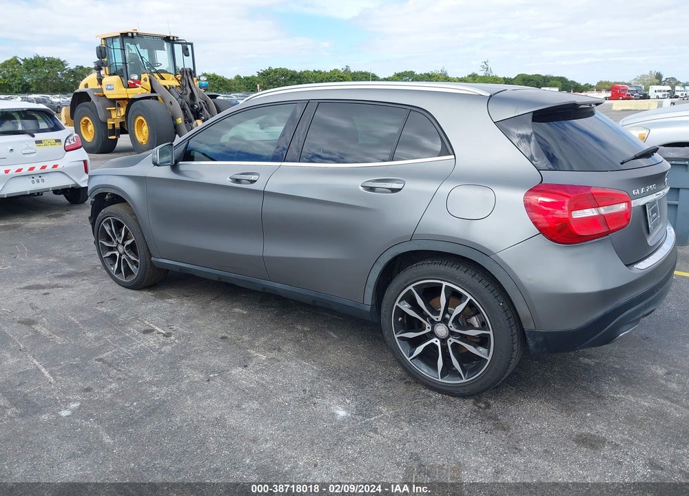 2015 MERCEDES-BENZ GLA-CLASS VIN: WDCTG4EB8FJ180142