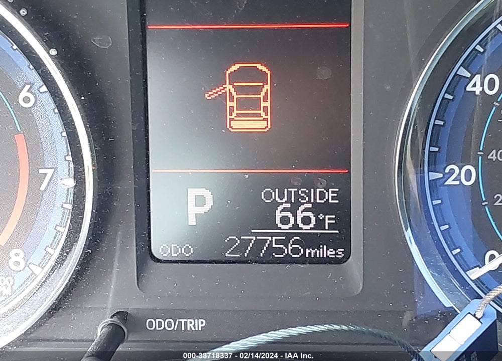 2019 TOYOTA COROLLA LE VIN: 5YFBURHE2KP861108