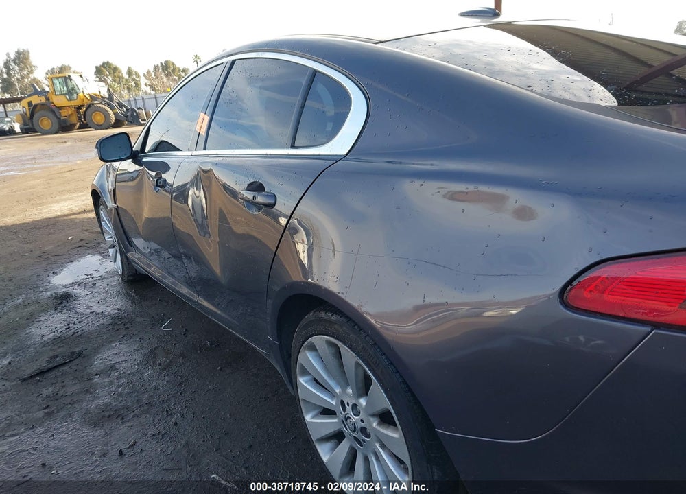 2009 JAGUAR XF VIN: SAJWA06B89HR43513