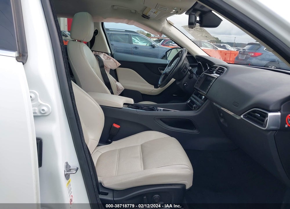 2017 JAGUAR F-PACE 35T PRESTIGE VIN: SADCK2BVXHA061667