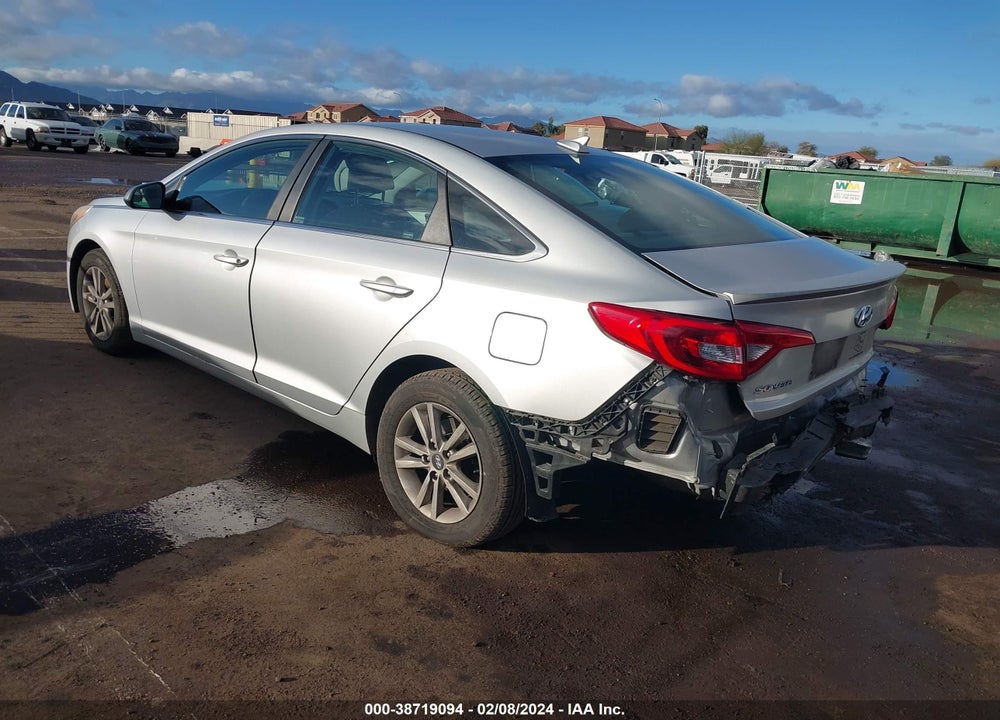 2015 HYUNDAI SONATA SE VIN: 5NPE24AF5FH071376