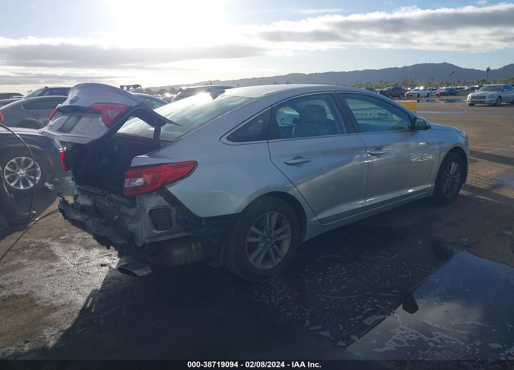 2015 HYUNDAI SONATA SE VIN: 5NPE24AF5FH071376