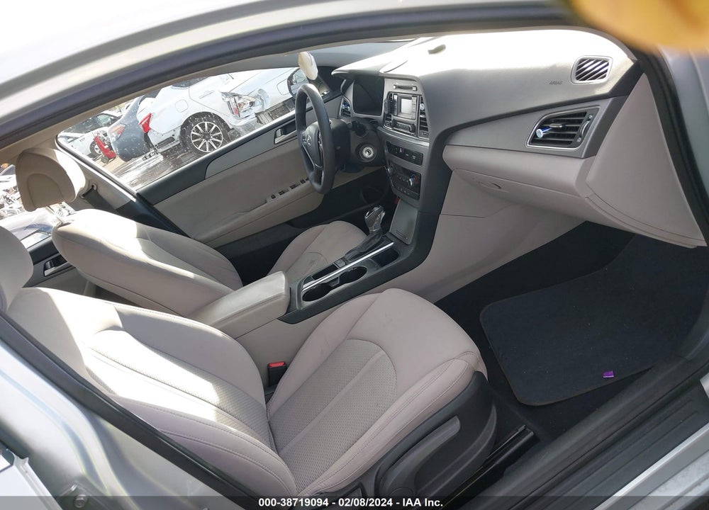 2015 HYUNDAI SONATA SE VIN: 5NPE24AF5FH071376
