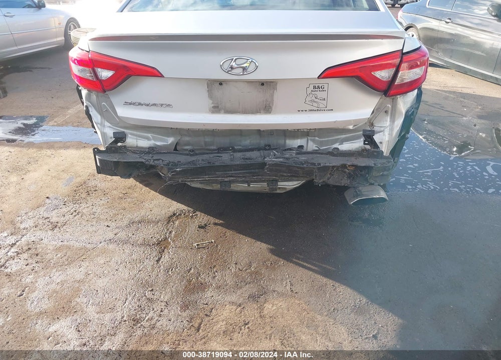 2015 HYUNDAI SONATA SE VIN: 5NPE24AF5FH071376
