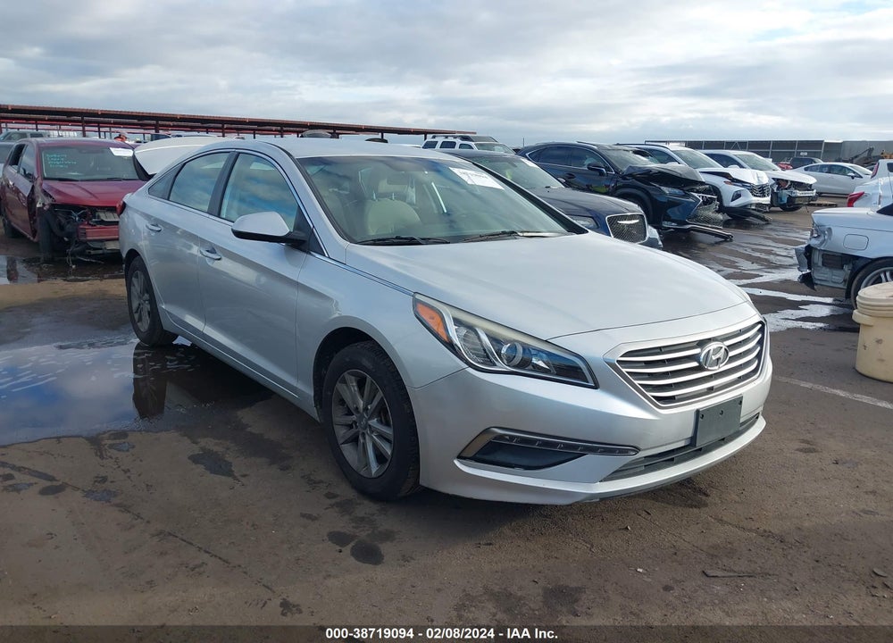 2015 HYUNDAI SONATA SE VIN: 5NPE24AF5FH071376