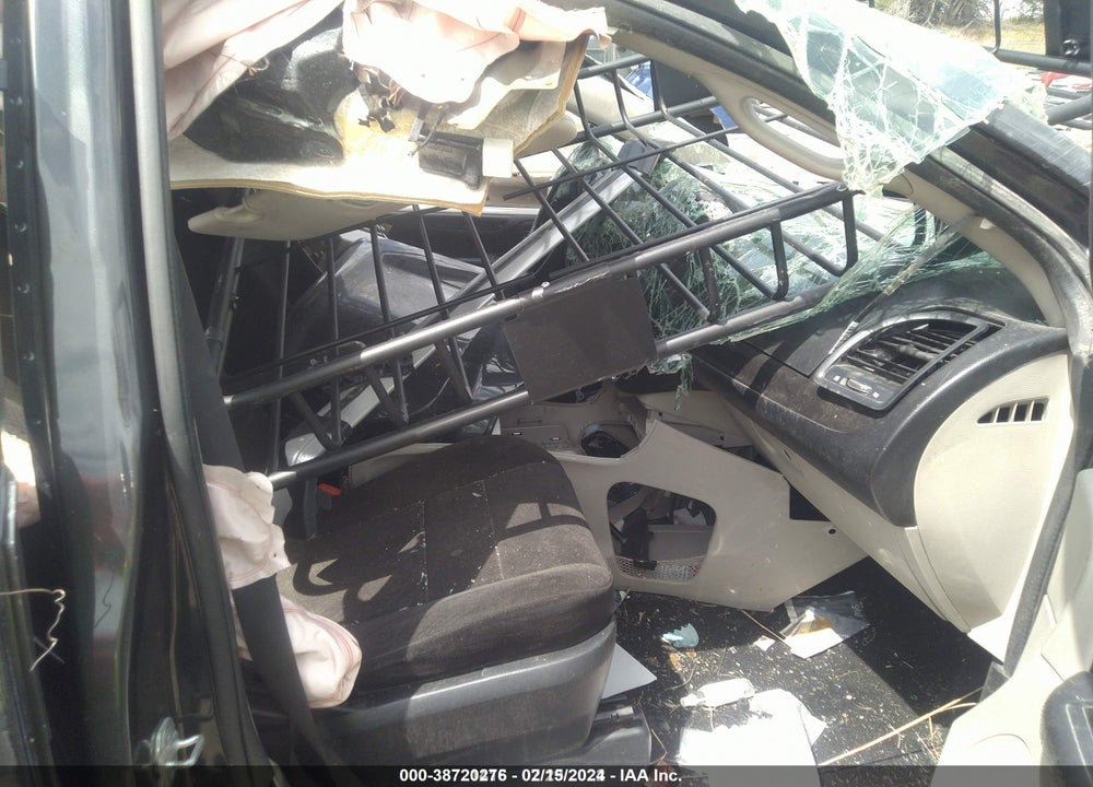 2012 DODGE GRAND CARAVAN SXT VIN: 2C4RDGCG8CR212037