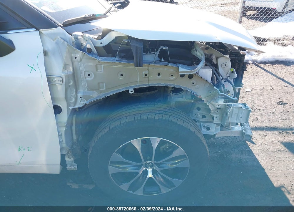 2020 TOYOTA HIGHLANDER XLE VIN: 5TDGZRBH9LS510702