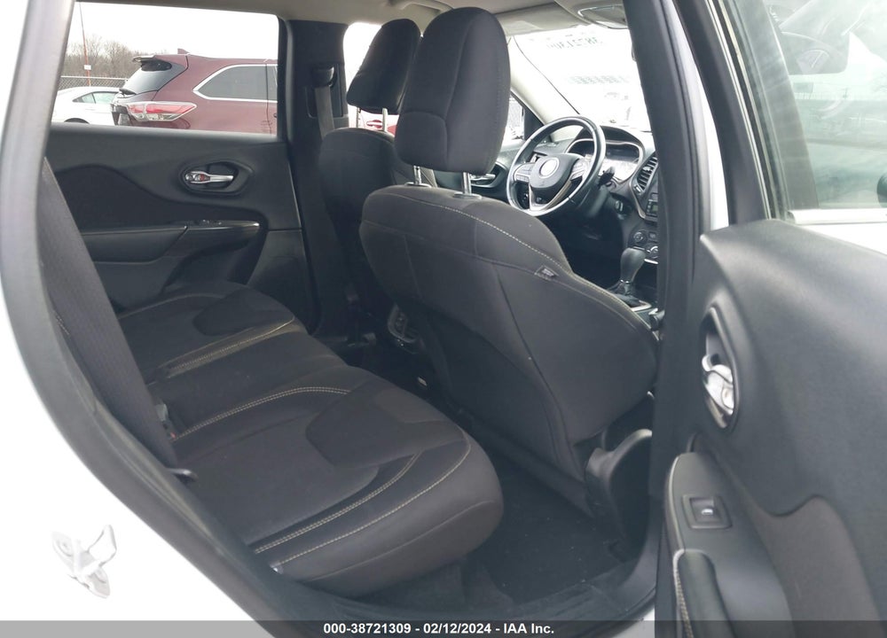2015 JEEP CHEROKEE LATITUDE VIN: 1C4PJMCB2FW702438