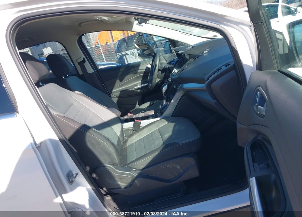 2016 FORD ESCAPE SE VIN: 1FMCU9GX2GUB37366