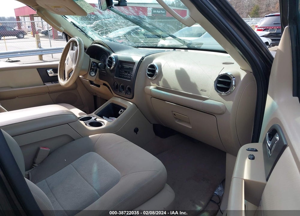 2005 FORD EXPEDITION XLT VIN: 1FMPU15585LA33648
