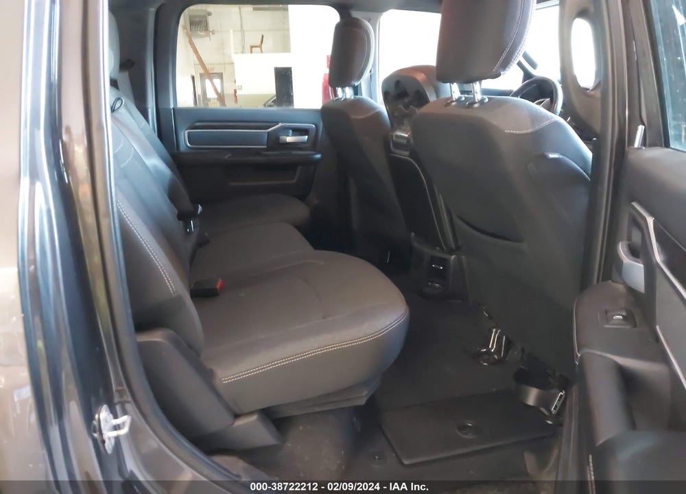 2019 RAM 2500 BIG HORN 4X4 6'4 BOX VIN: 3C6UR5DJ8KG595080