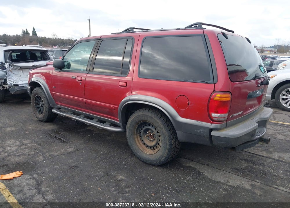 2000 FORD EXPLORER XLT VIN: 1FMZU73EIYZC58977