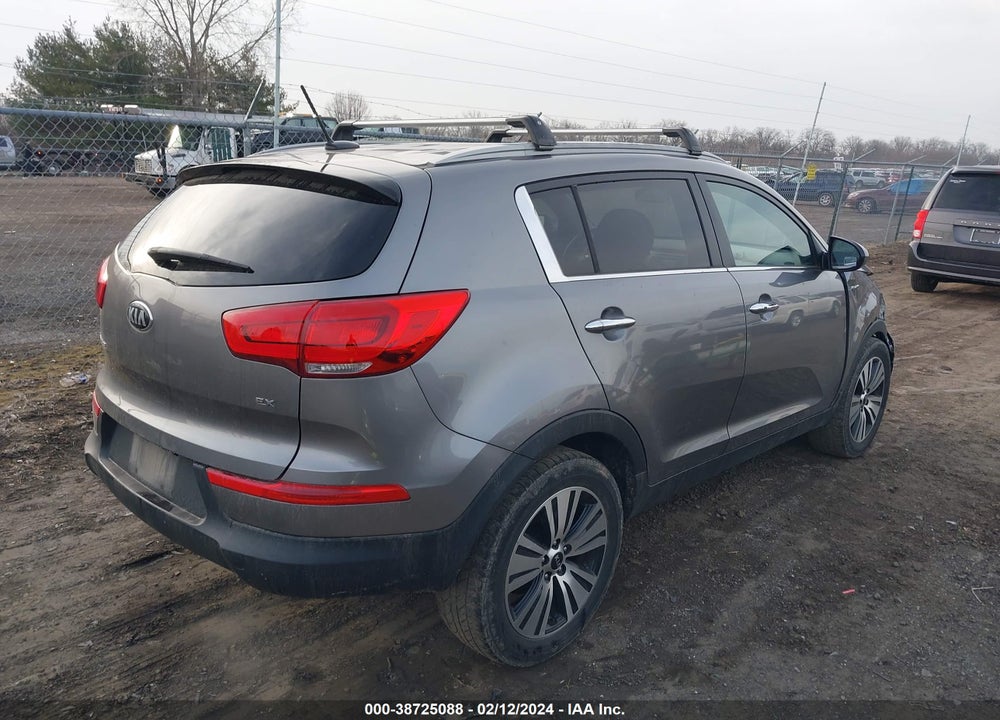 2016 KIA SPORTAGE EX VIN: KNDPCCAC3G7837603