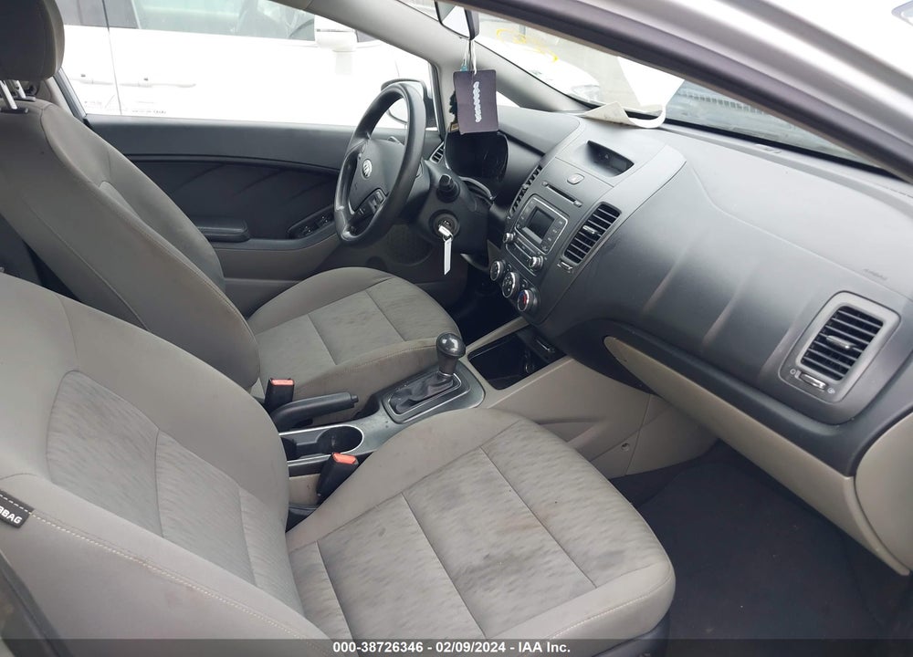 2016 KIA FORTE LX VIN: KNAFK4A69G5539757
