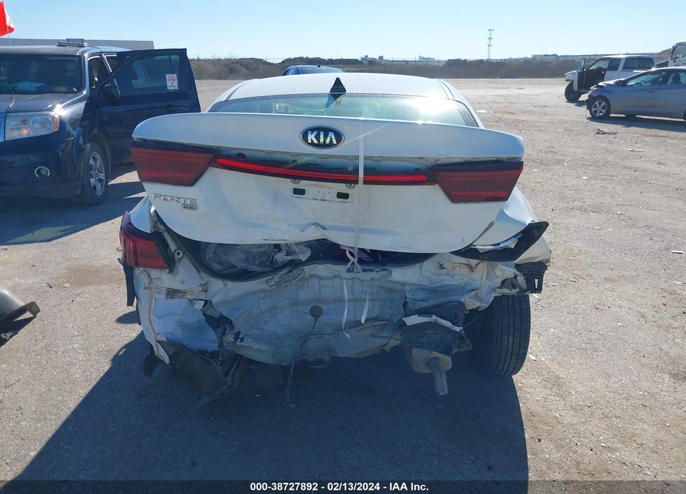 2019 KIA FORTE FE VIN: 3KPF24AD4KE008335