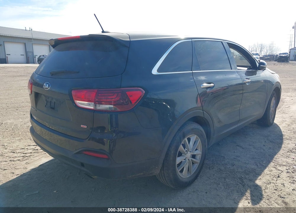 2016 KIA SORENTO 2.4L L VIN: 5XYPG4A36GG017674