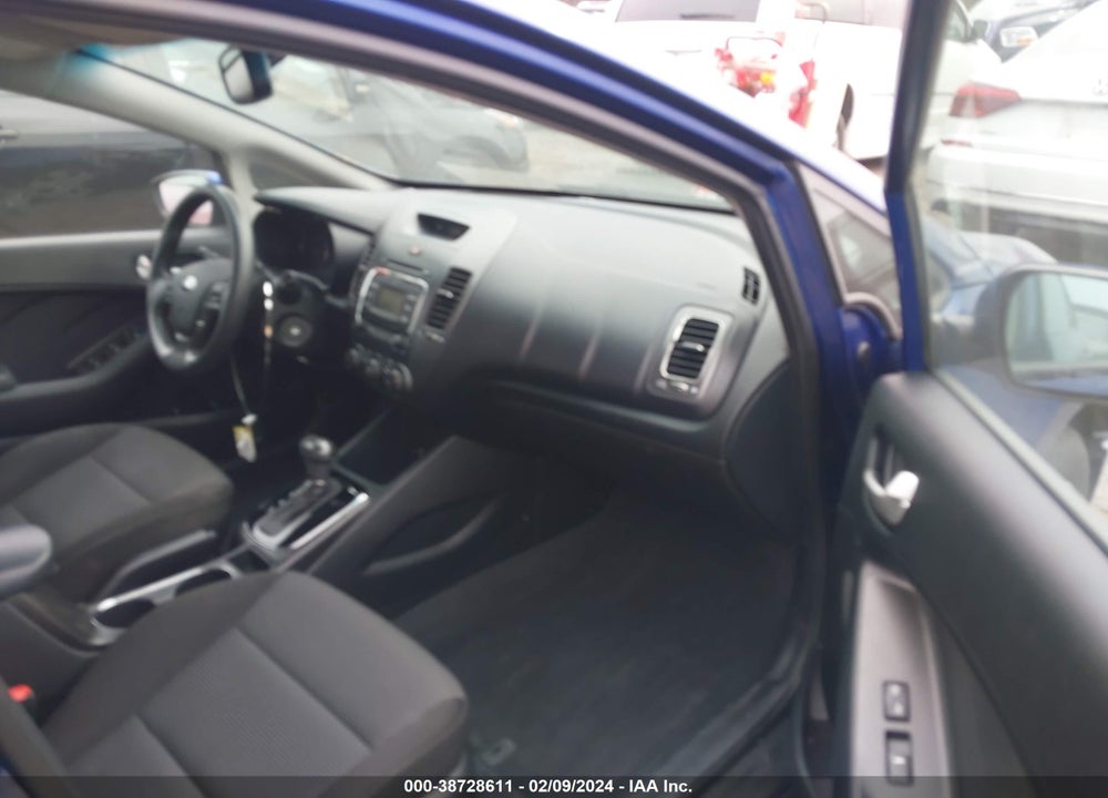 2017 KIA FORTE LX VIN: 3KPFK4A76HE157431