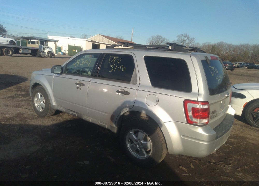 2009 FORD ESCAPE XLT VIN: 1FMCU93G69KA82148