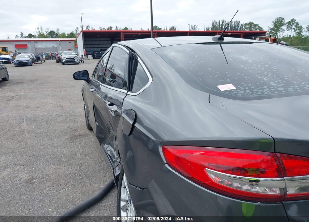 2018 FORD FUSION SE VIN: 3FA6P0HD3JR194835