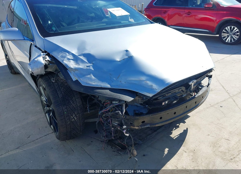 2016 TESLA MODEL X 60D/P100D/P90D VIN: 5YJXCAE48GFS00434