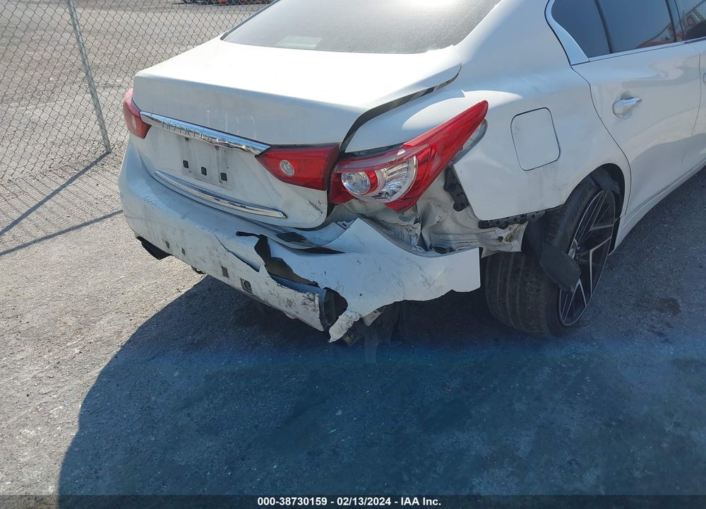 2015 INFINITI Q50 PREMIUM VIN: JN1BV7AP8FM352858