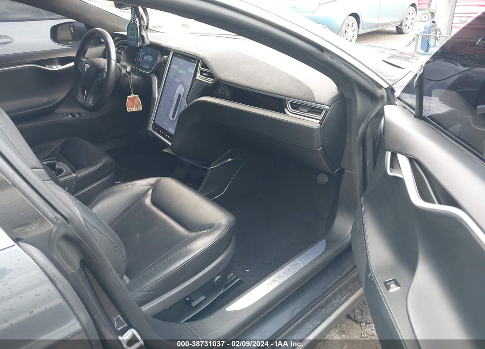 2015 TESLA MODEL S 70D/85D/P85D VIN: 5YJSA1H27FF082398