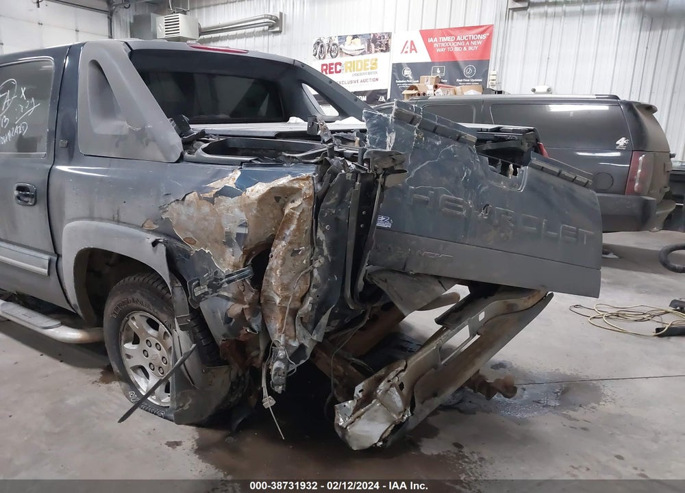 2005 CHEVROLET AVALANCHE 1500 Z71 VIN: 3GNEK12Z85G207411