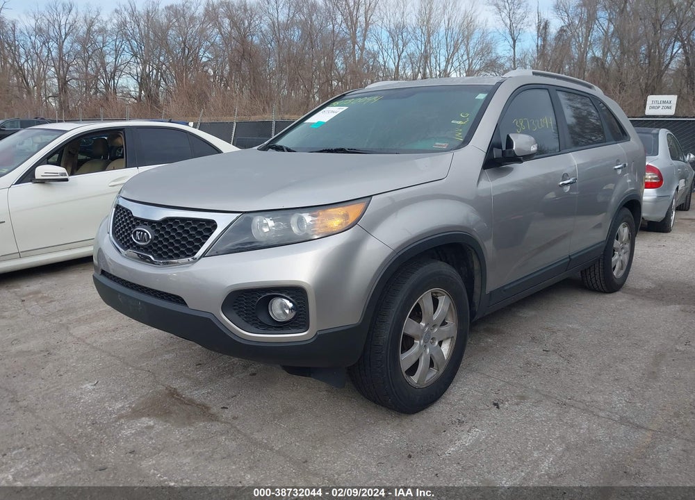 2013 KIA SORENTO LX VIN: 5XYKT3A66DG396908