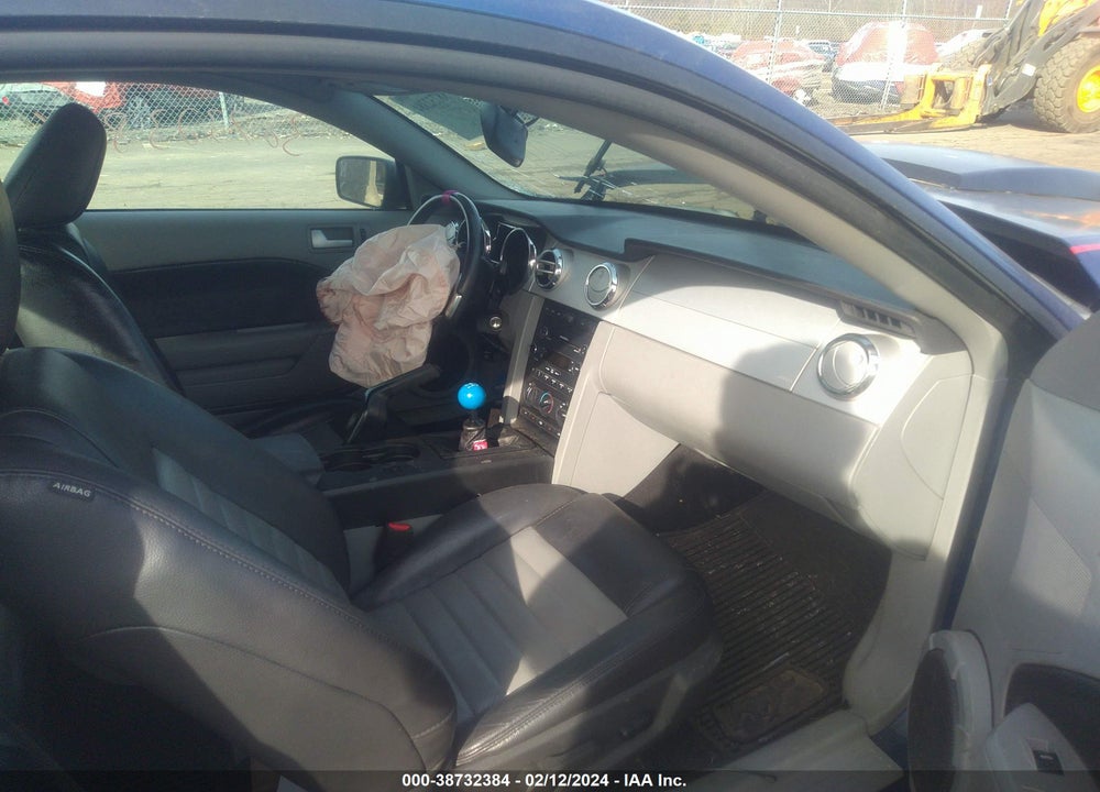 2008 FORD MUSTANG VIN: 1ZVHT82H385110855
