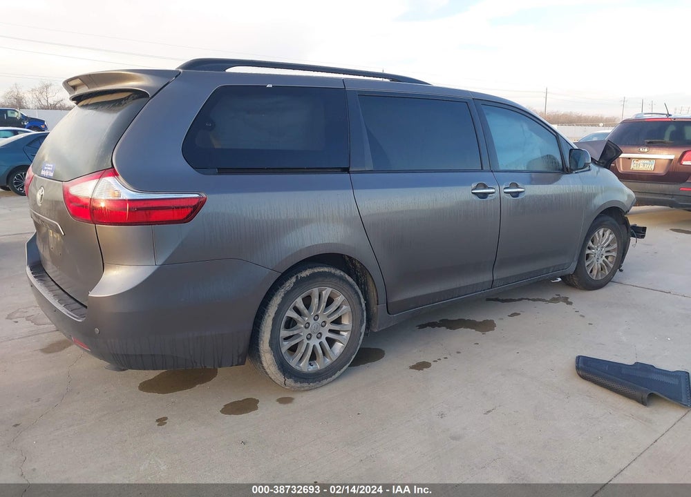 2017 TOYOTA SIENNA XLE 8 PASSENGER VIN: 5TDYZ3DC6HS841795