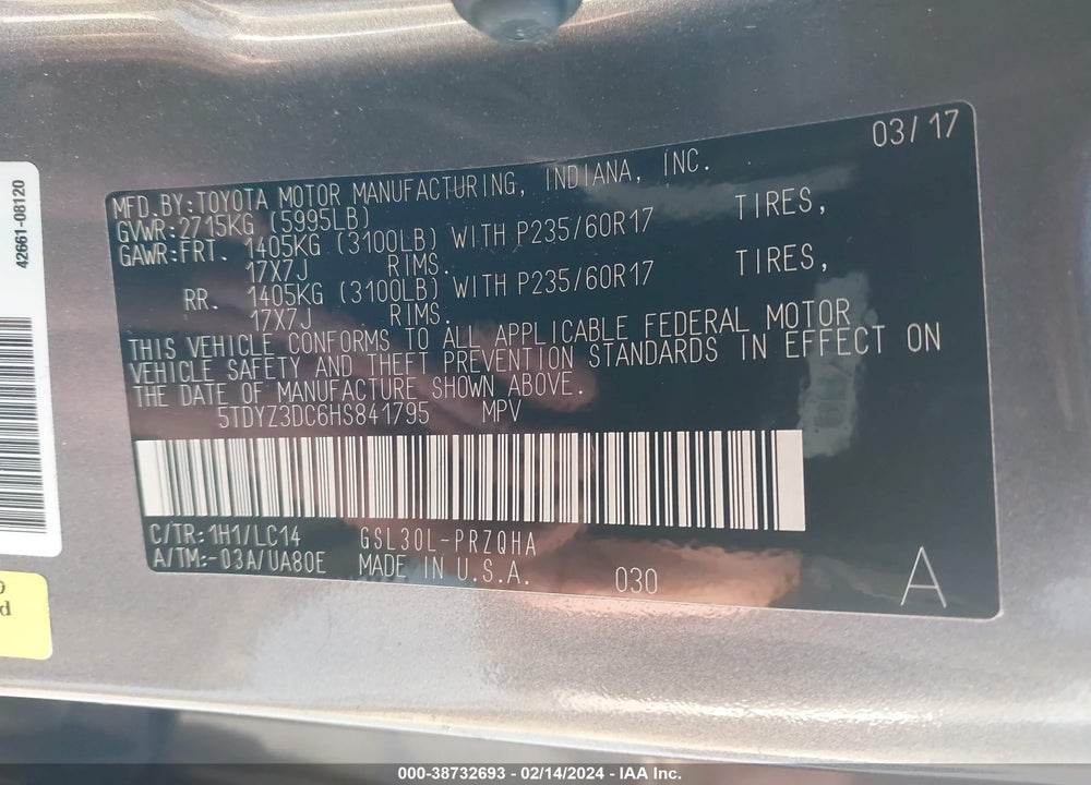 2017 TOYOTA SIENNA XLE 8 PASSENGER VIN: 5TDYZ3DC6HS841795