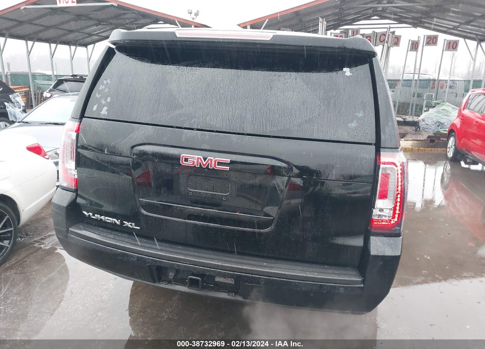 2015 GMC YUKON XL 1500 SLE VIN: 1GKS2GKC8FR517896