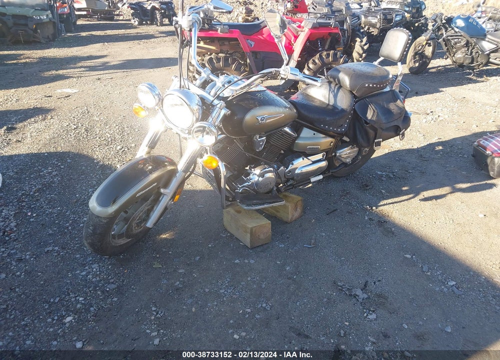 2005 YAMAHA XVS1100 A VIN: JYAVP11E55A061388