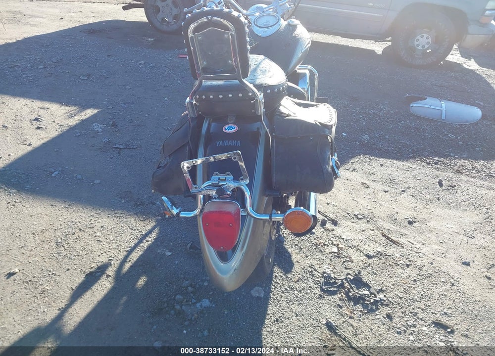 2005 YAMAHA XVS1100 A VIN: JYAVP11E55A061388