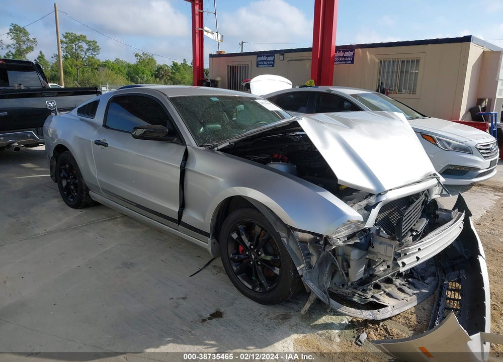 2014 FORD MUSTANG V6 PREMIUM VIN: 1ZVBP8AM0E5286623