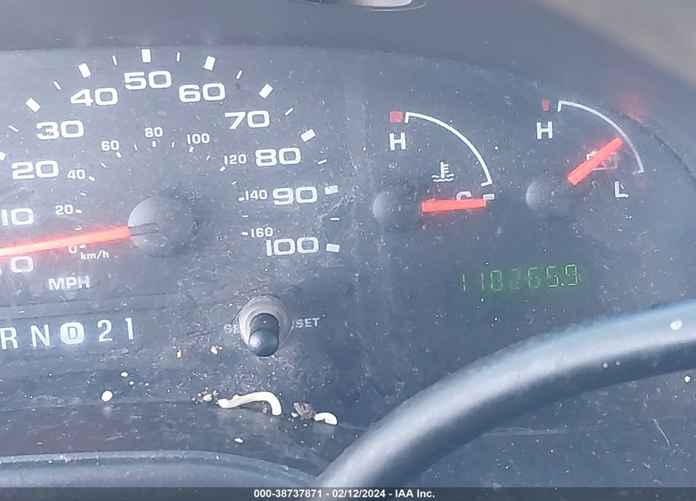 2008 FORD E-350 SUPER DUTY XL/XLT VIN: 1FBNE31L88DA20555