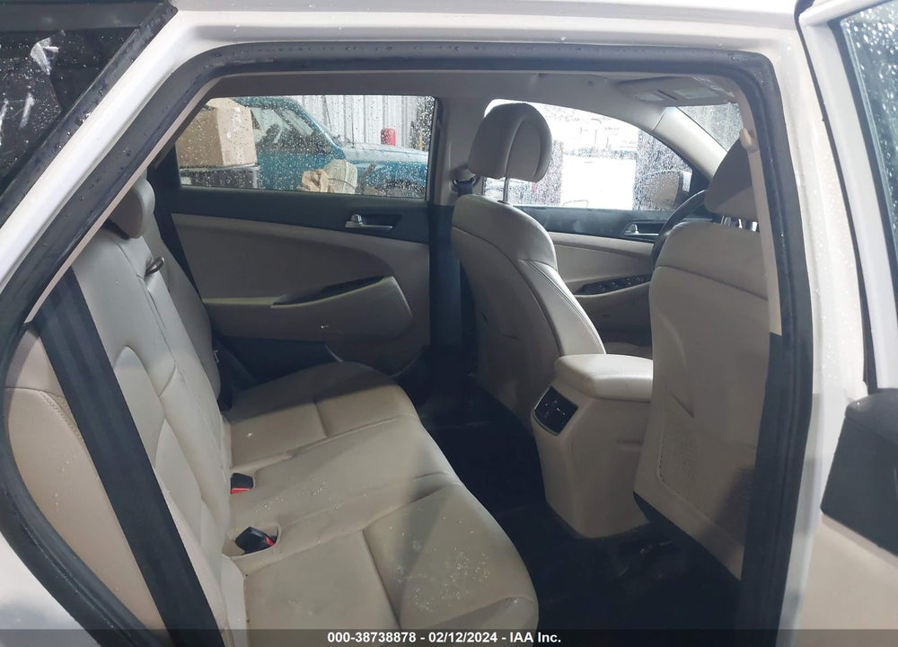 2017 HYUNDAI TUCSON SE PLUS VIN: KM8J33A47HU439064