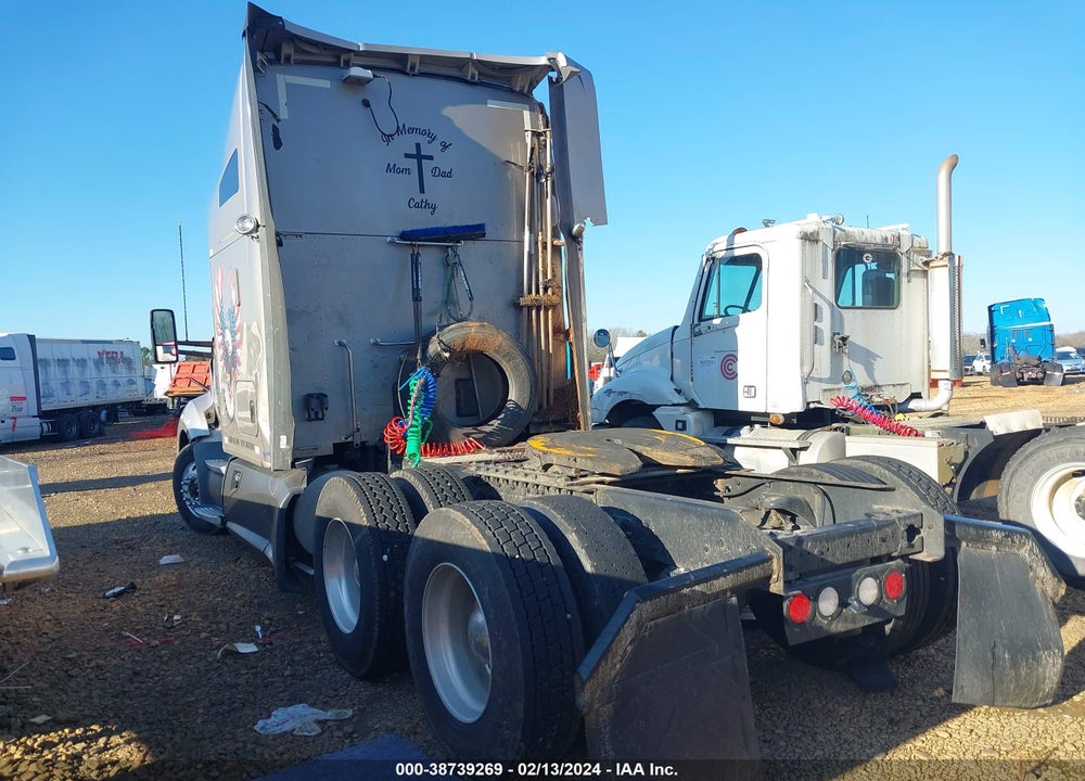 2017 KENWORTH T680 VIN: 1XKYDP9X1HJ148233