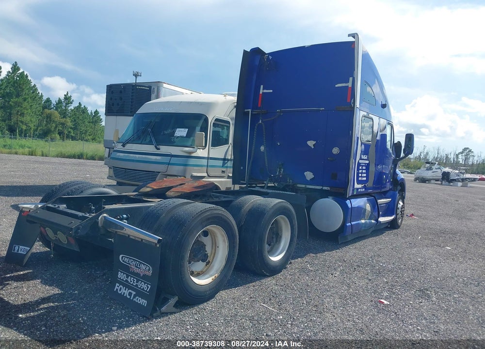 2012 KENWORTH T700 VIN: 1XKFDP9X4CJ323669