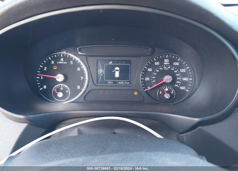 2016 KIA SORENTO 2.4L LX VIN: 5XYPG4A31GG042532
