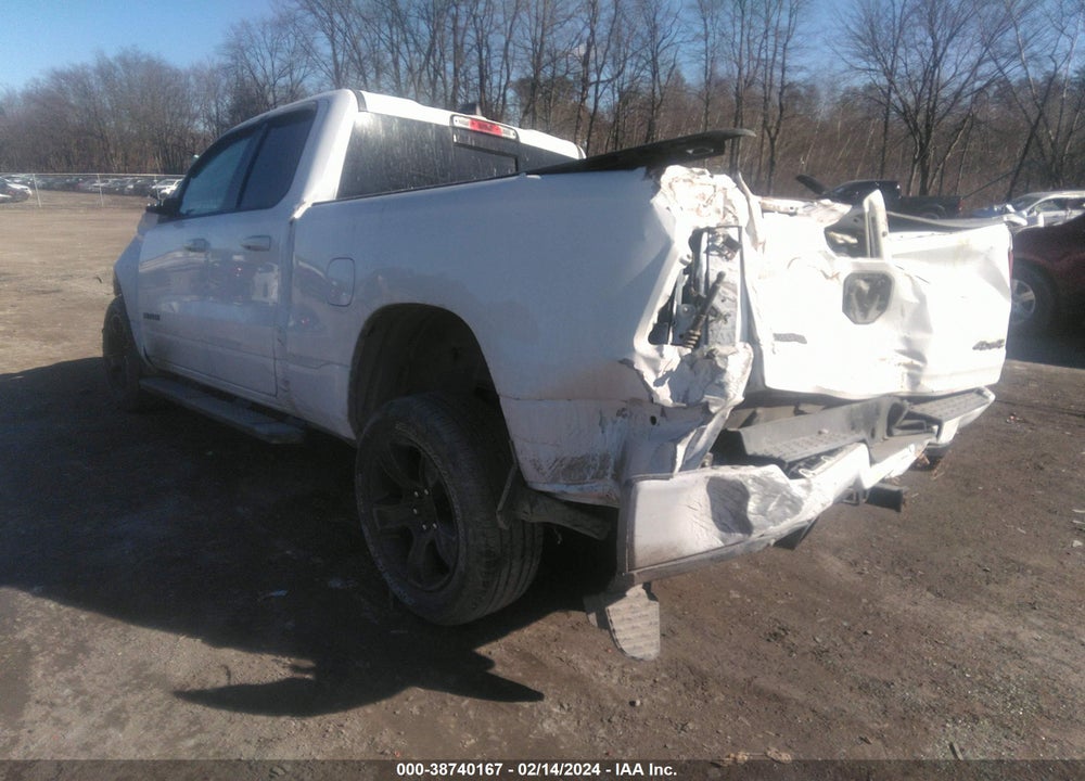 2022 RAM 1500 BIG HORN QUAD CAB 4X4 6'4 BOX VIN: 1C6SRFBTXNN163068
