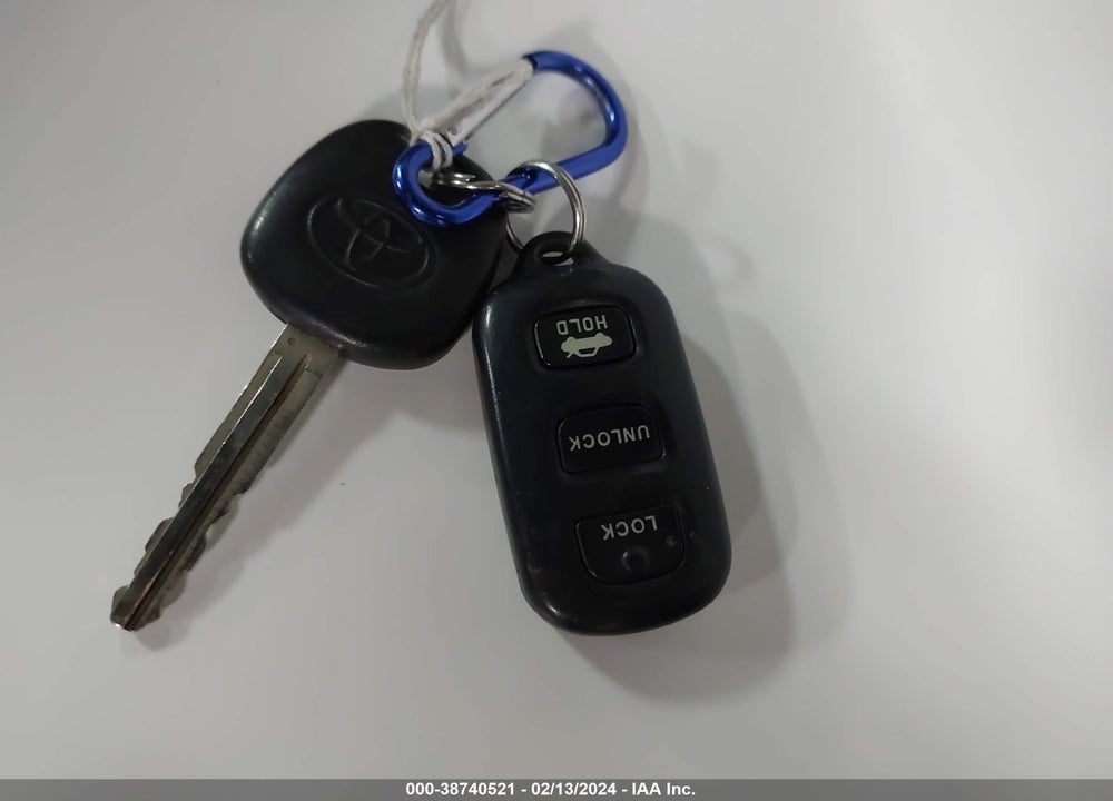 2005 TOYOTA CAMRY XLE V6 VIN: 4T1BF30K65U598911