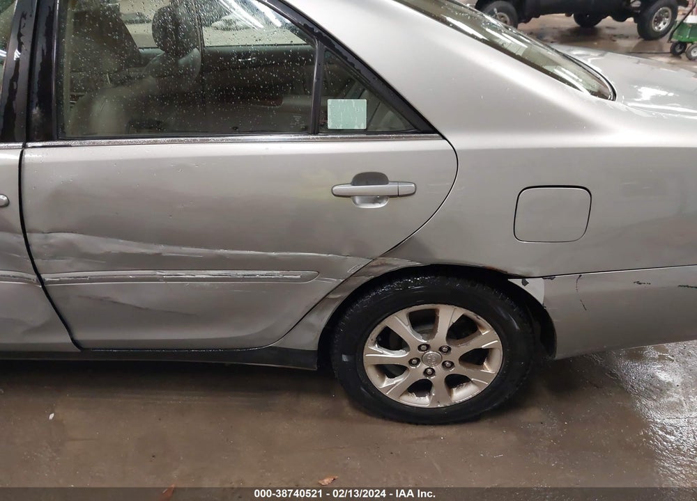 2005 TOYOTA CAMRY XLE V6 VIN: 4T1BF30K65U598911