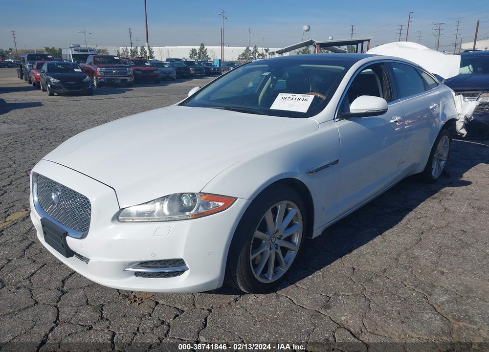 2013 JAGUAR XJ VIN: SAJWJ1CDXD8V44039