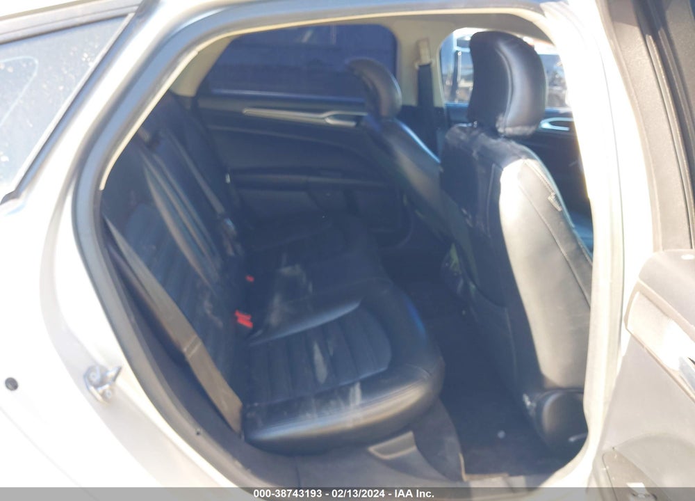 2018 FORD FUSION SE VIN: 3FA6P0HD8JR218000