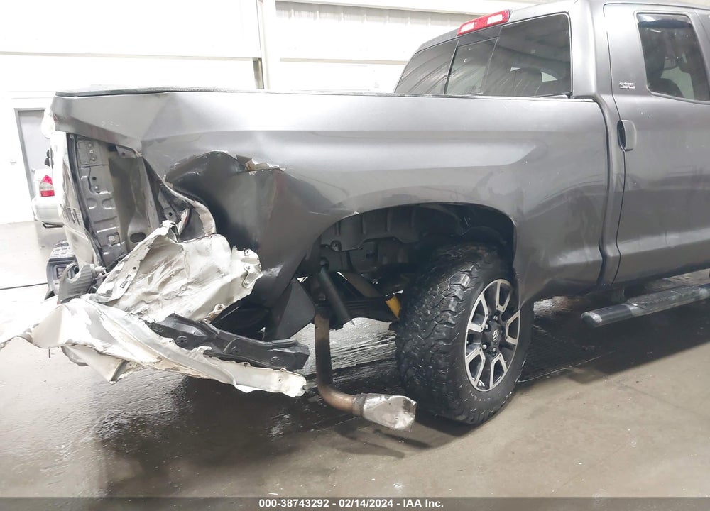2014 TOYOTA TUNDRA SR5 5.7L V8 VIN: 5TFUY5F17EX382761