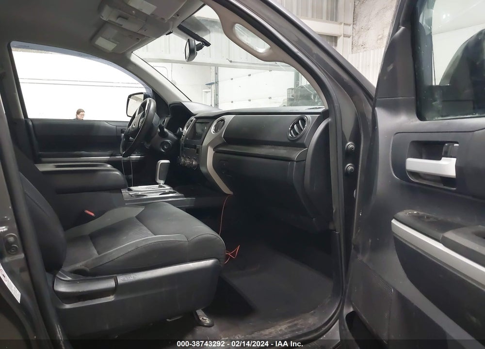 2014 TOYOTA TUNDRA SR5 5.7L V8 VIN: 5TFUY5F17EX382761
