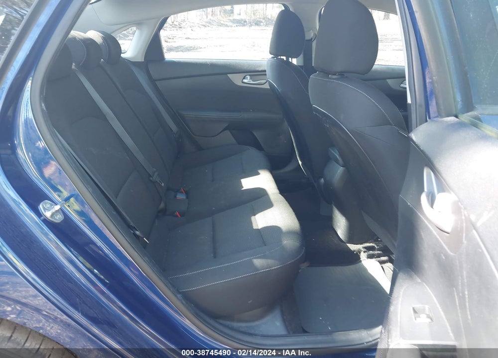 2019 KIA FORTE LXS VIN: 3KPF24AD3KE013607
