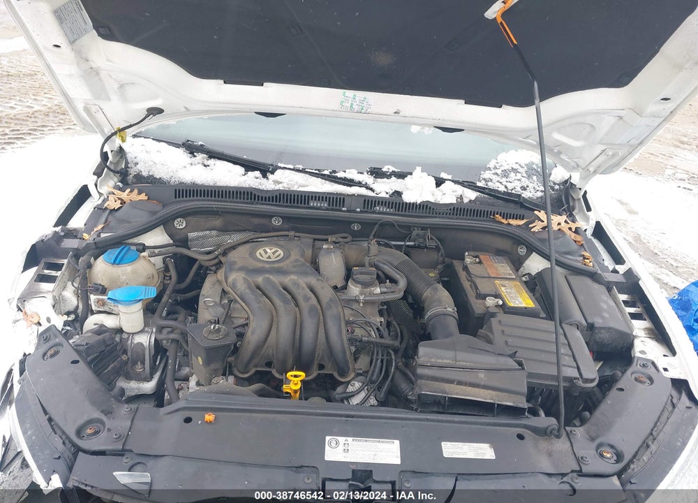 2013 VOLKSWAGEN JETTA 2.0L S VIN: 3VW2K7AJ0DM228129