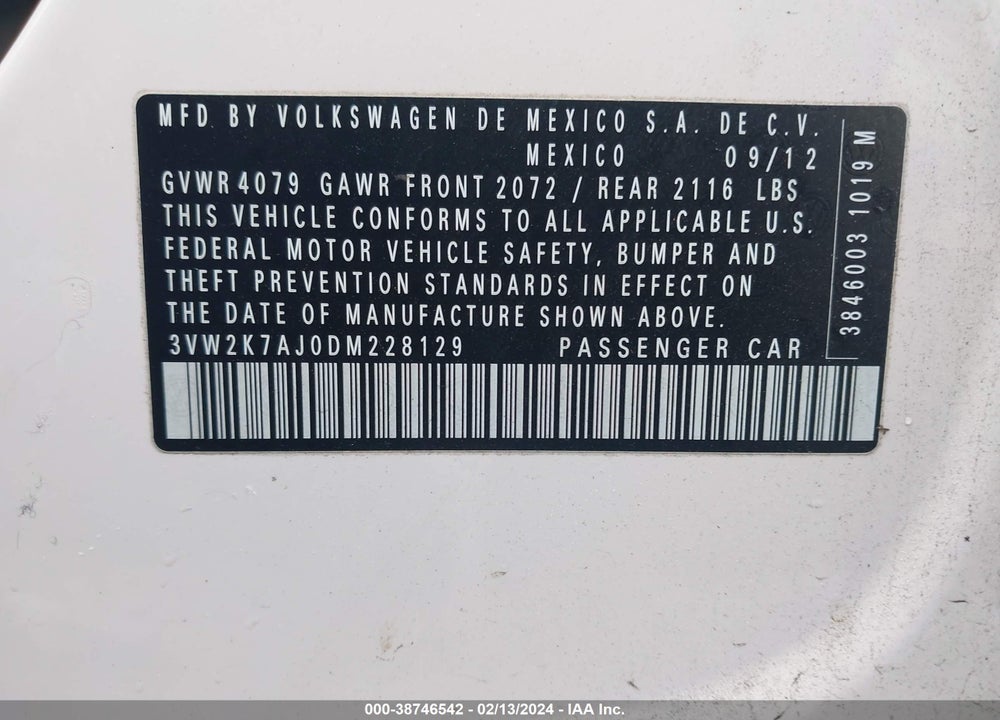 2013 VOLKSWAGEN JETTA 2.0L S VIN: 3VW2K7AJ0DM228129